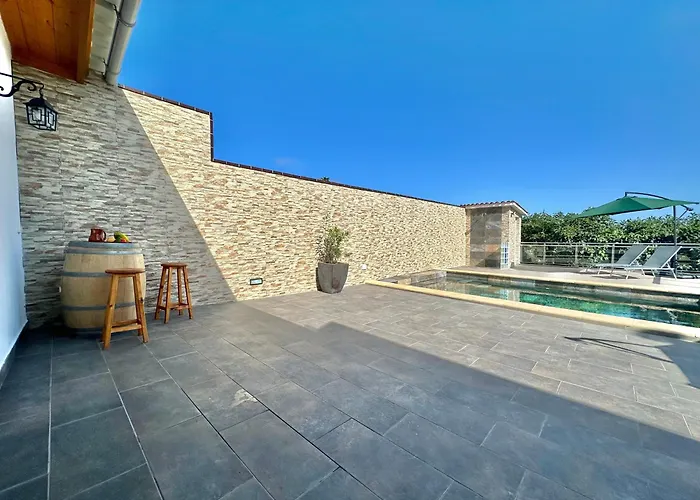 La Gozada Nyaraló La Vera-Carril